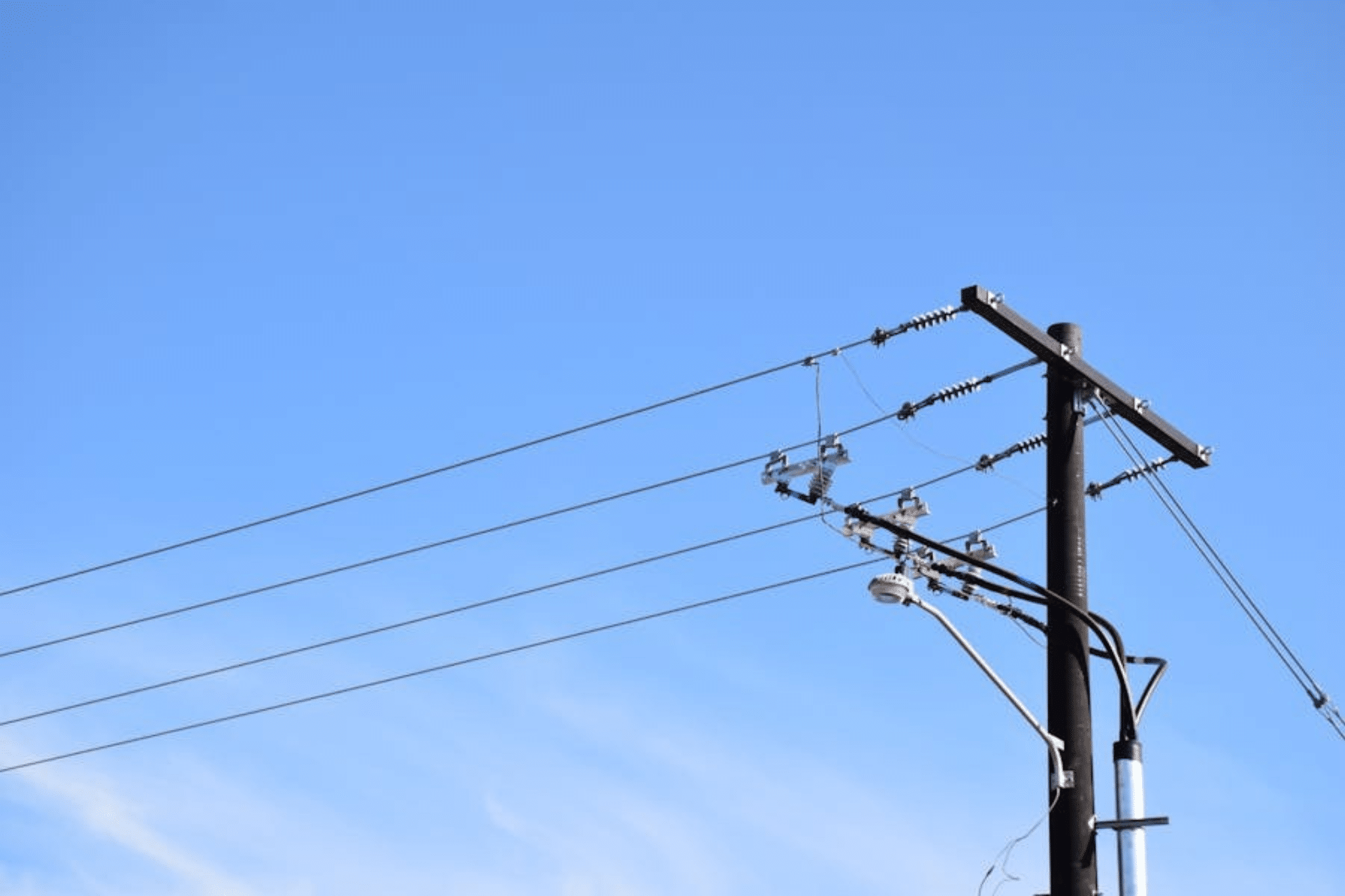 Cell Dialers vs. Landline: Which Is Best for Fire Alarm Systems?